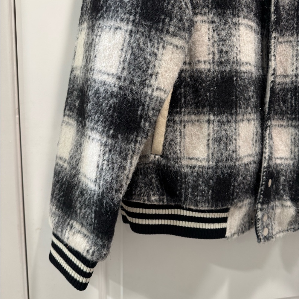 Boohoo Black and Cream Plaid Bomber Jacket - Picture 5 of 7